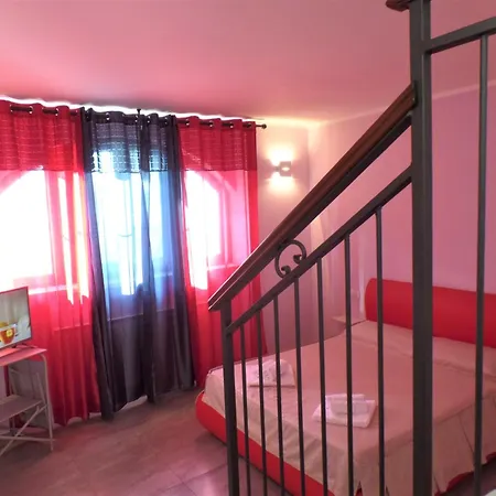 Casa Miralago * Леза
